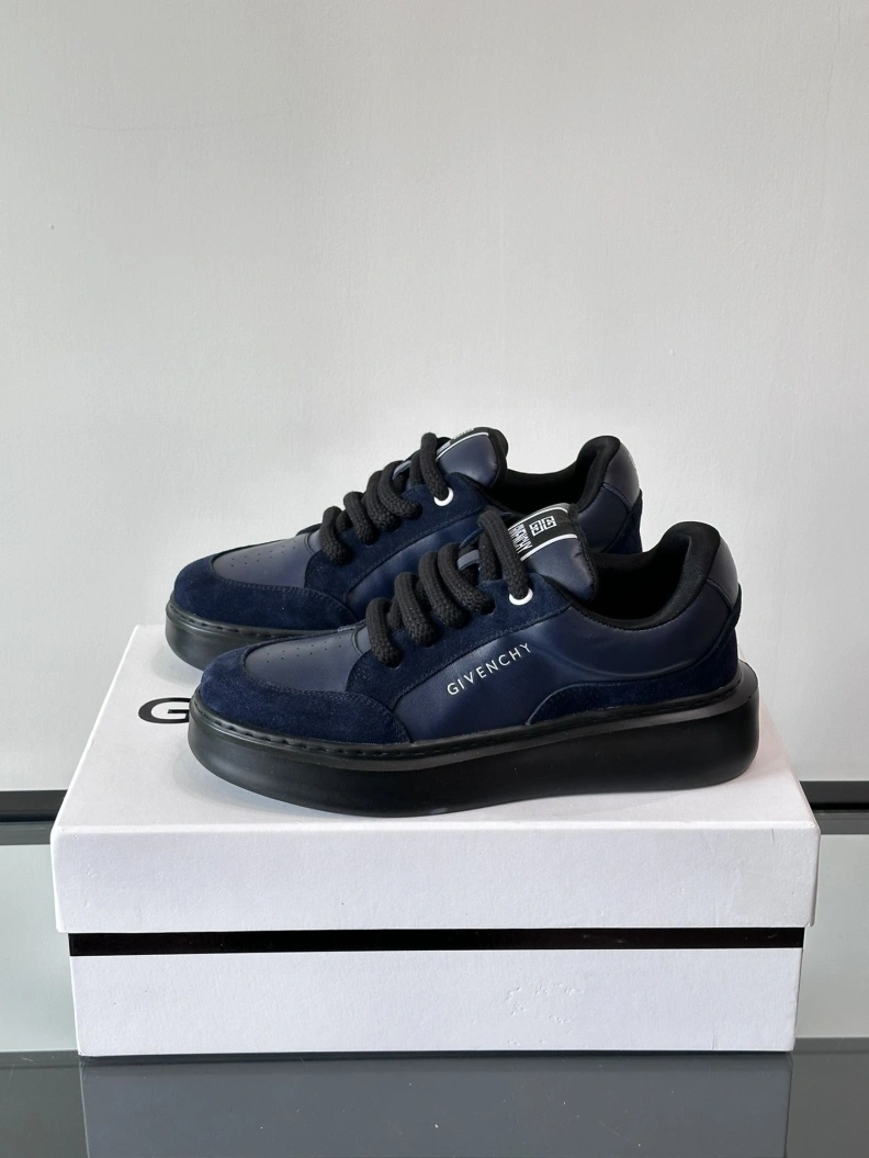 Flexible Gxvxnchy Sneakers 152310