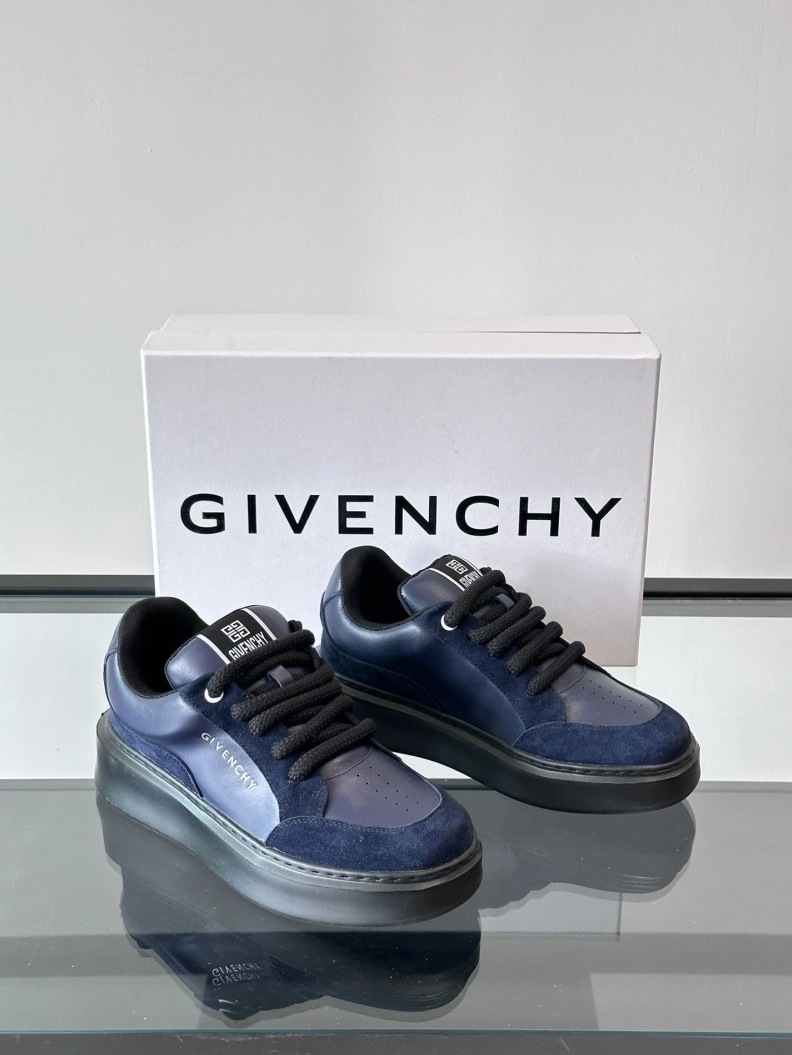 Flexible Gxvxnchy Sneakers 152310