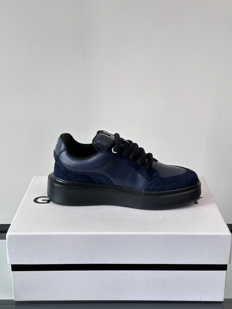 Flexible Gxvxnchy Sneakers 152310