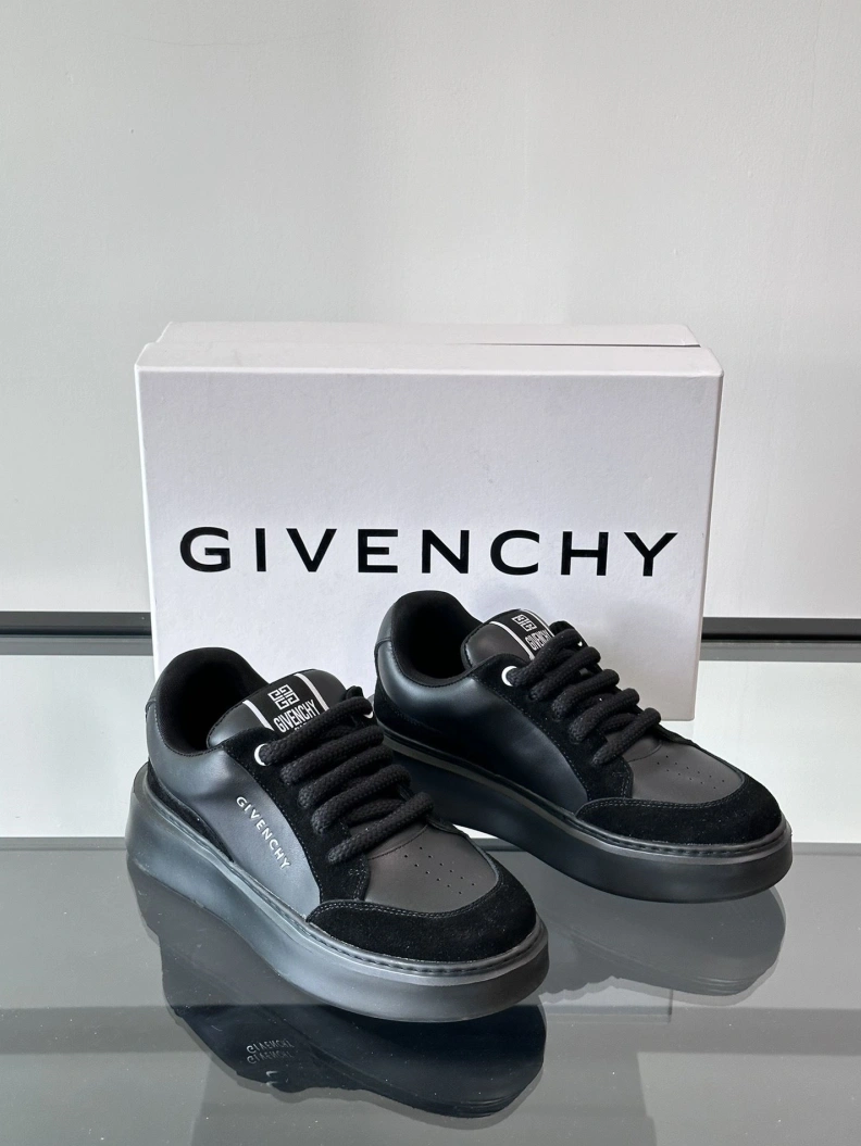 Gxvxnchy Sneakers Bright 152309