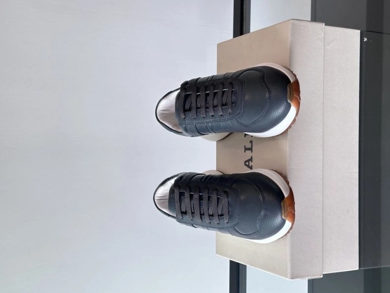 Trendsetting Othxr Sneakers 210579