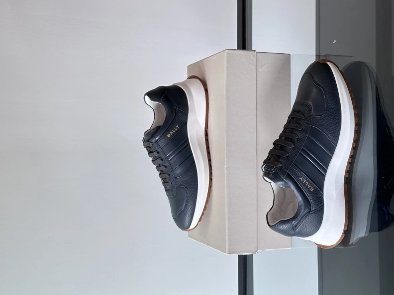 Trendsetting Othxr Sneakers 210579