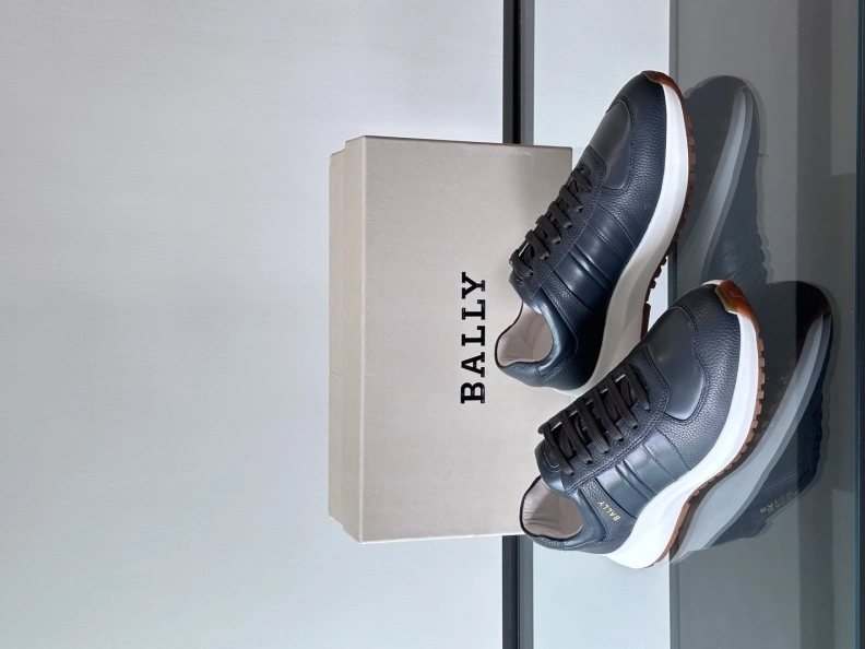 Trendsetting Othxr Sneakers 210579