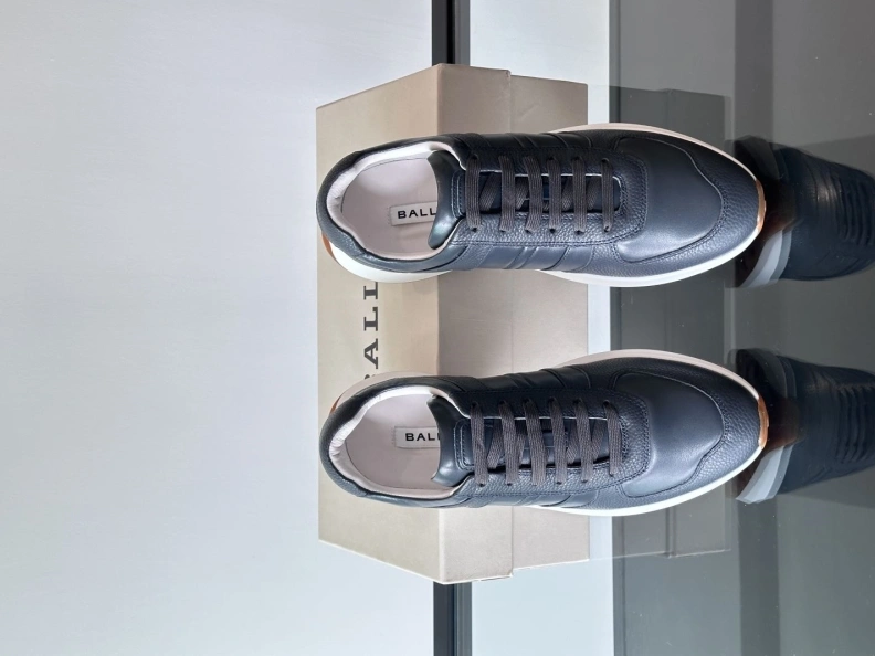 Trendsetting Othxr Sneakers 210579