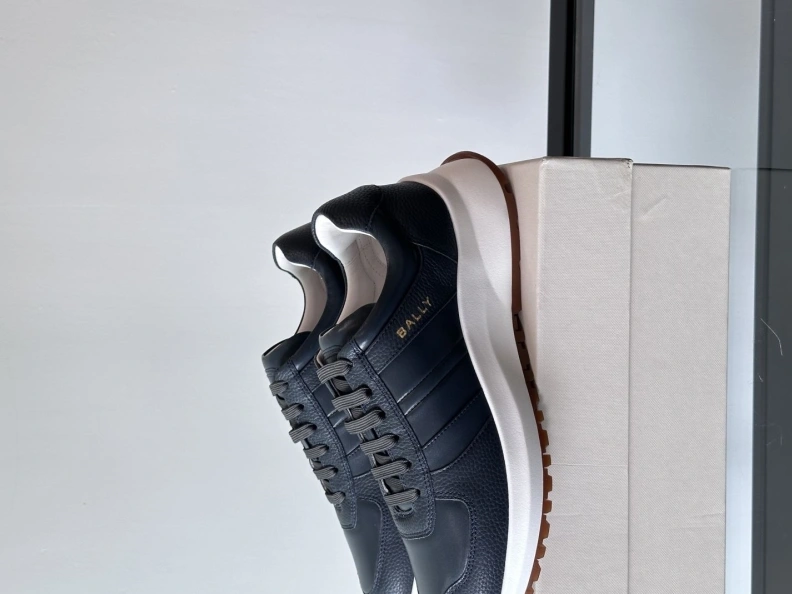 Trendsetting Othxr Sneakers 210579