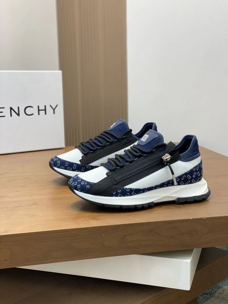 HighQuality Gxvxnchy Sneakers 152306