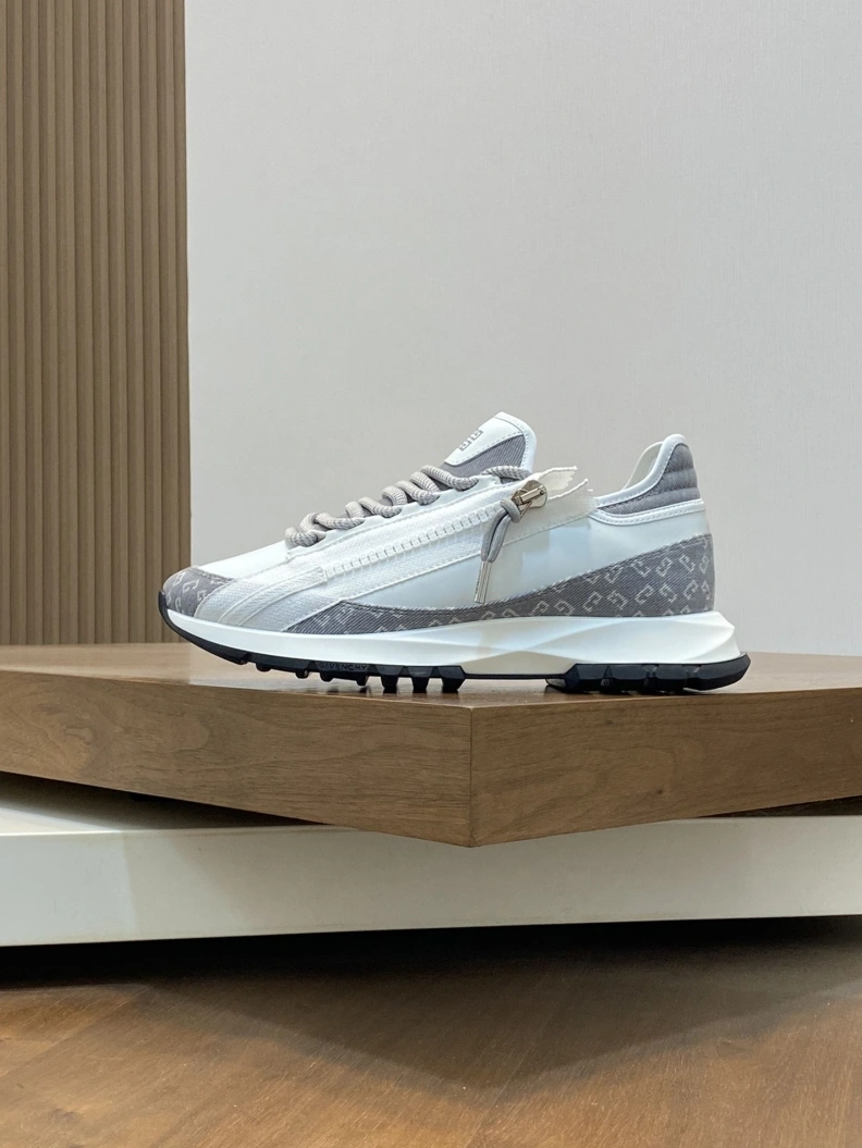 Gxvxnchy Sneakers Modern 152307