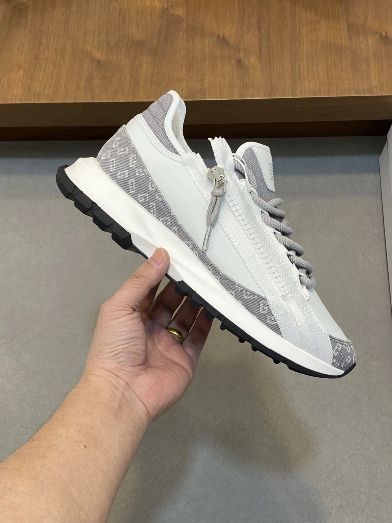 Gxvxnchy Sneakers Modern 152307