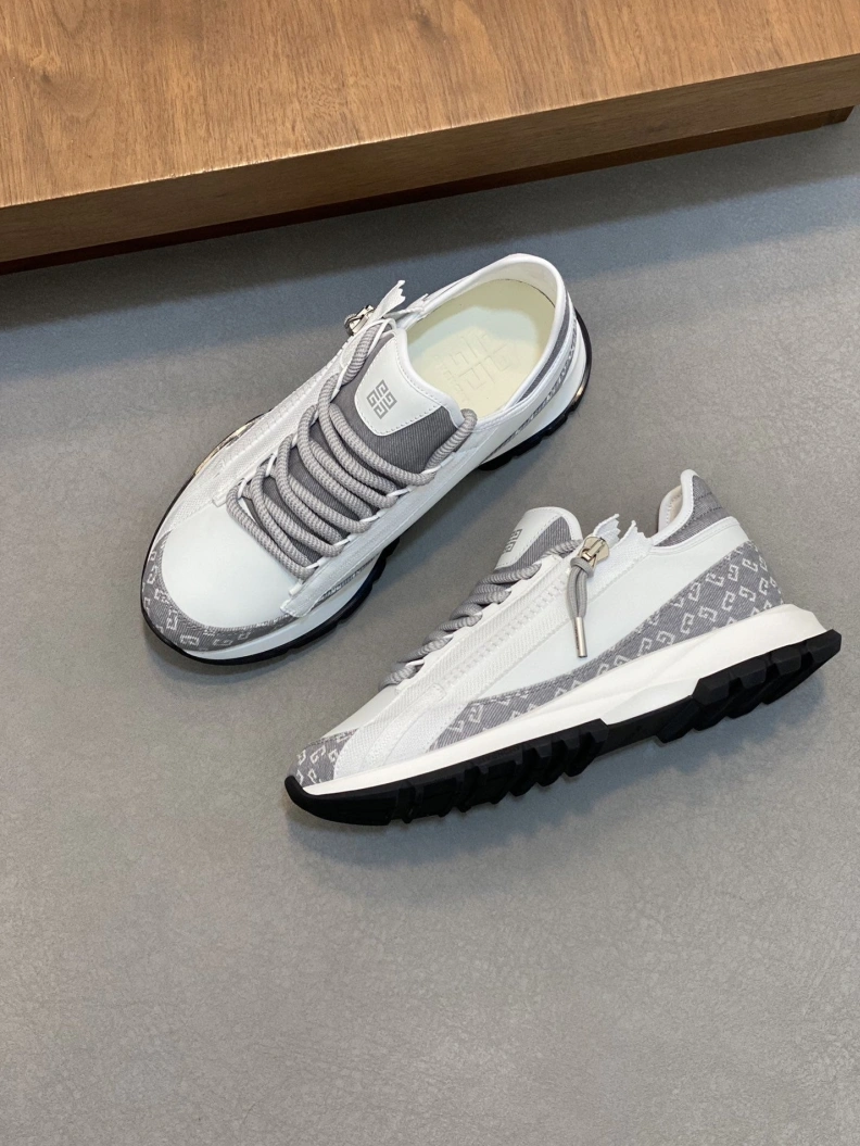 Gxvxnchy Sneakers Modern 152307