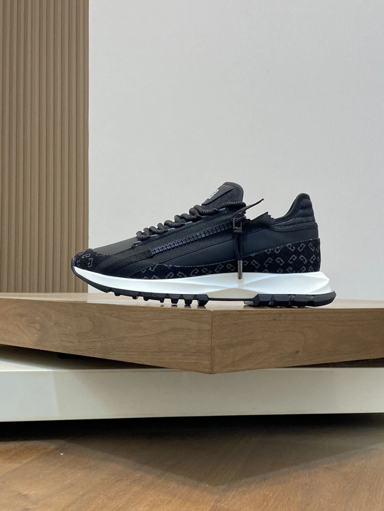 Sleek Gxvxnchy Sneakers 152305