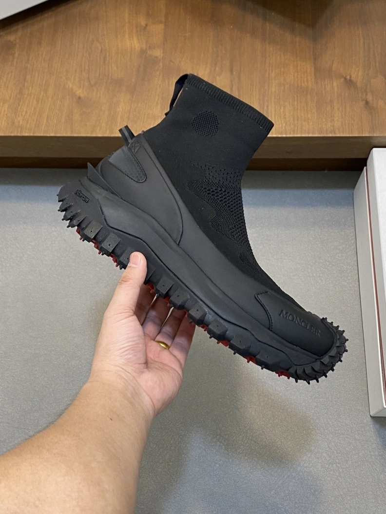 Flexible Mxnclxr Sneakers 197298