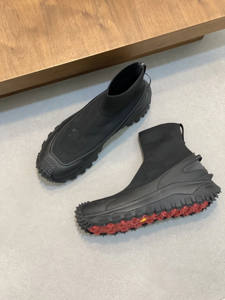 Flexible Mxnclxr Sneakers 197298