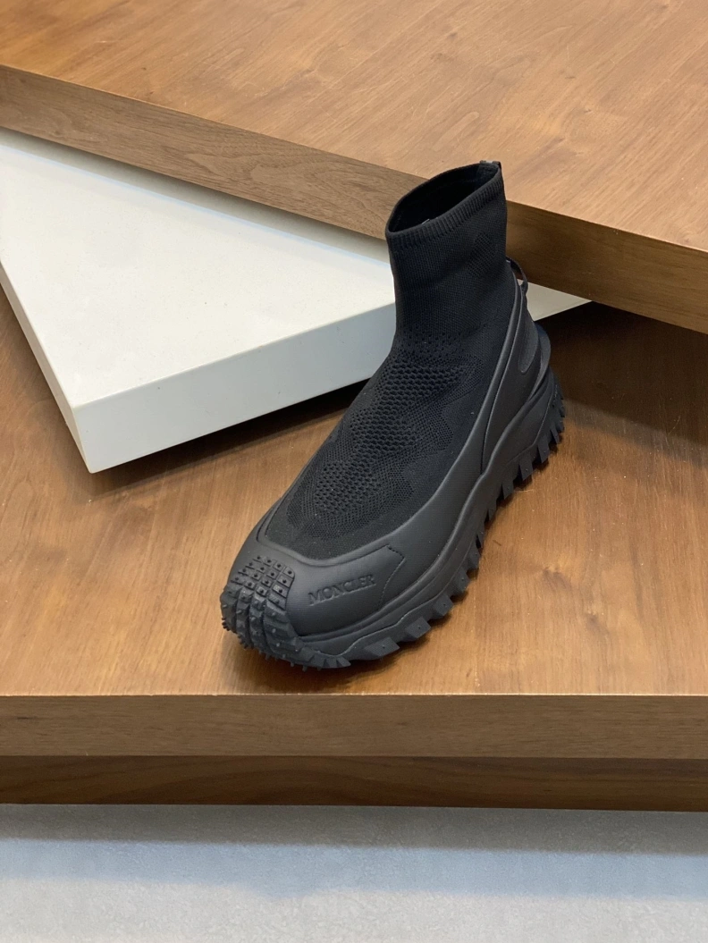 Flexible Mxnclxr Sneakers 197298