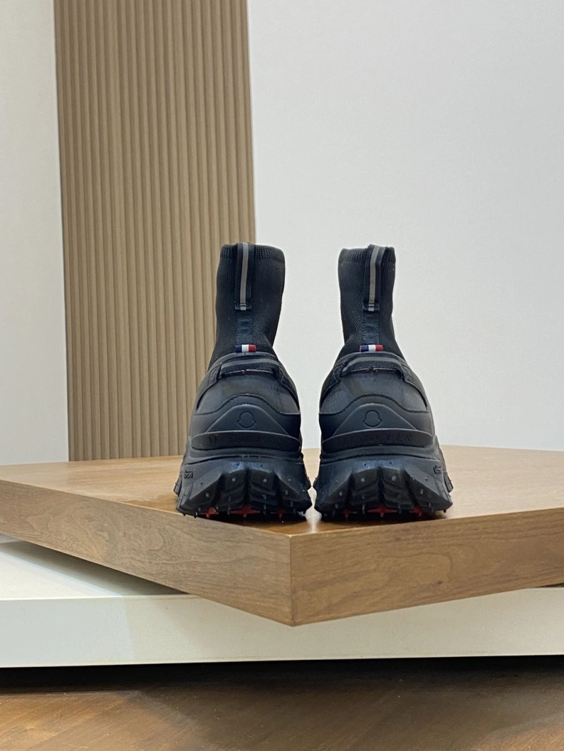 Flexible Mxnclxr Sneakers 197298