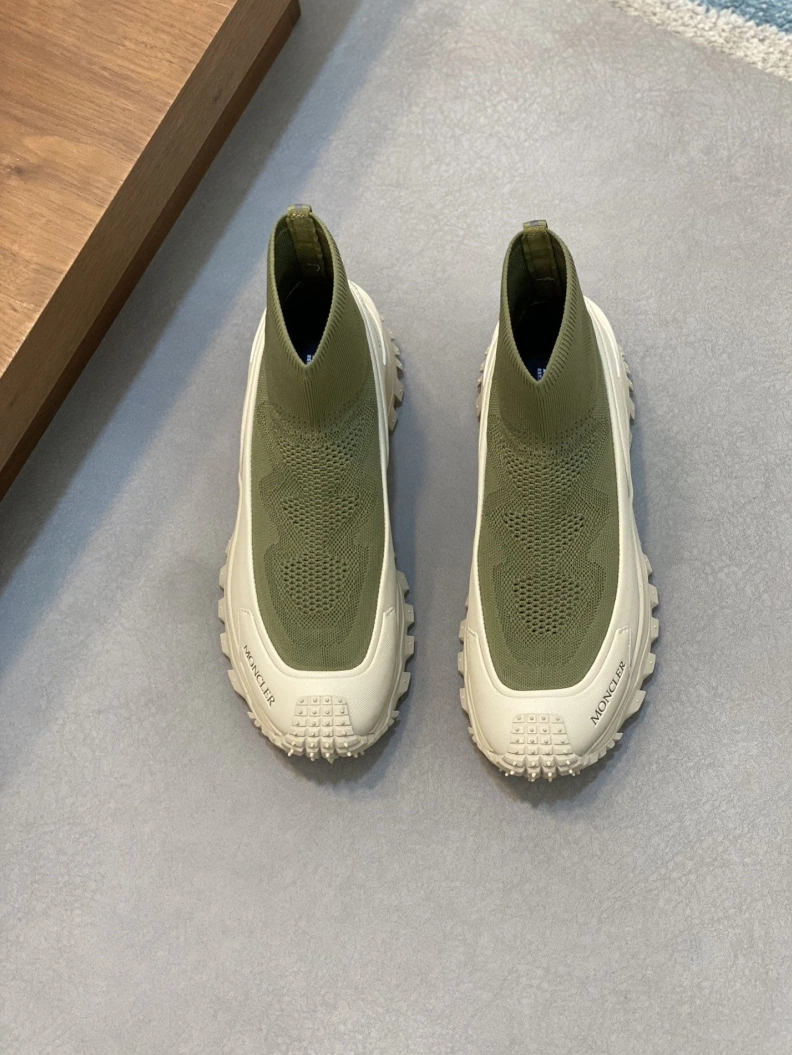 WellDesigned Mxnclxr Sneakers 197299