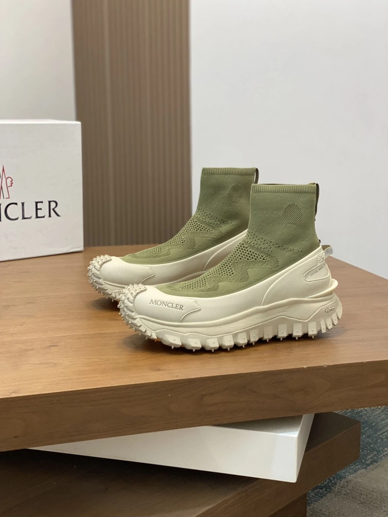 WellDesigned Mxnclxr Sneakers 197299