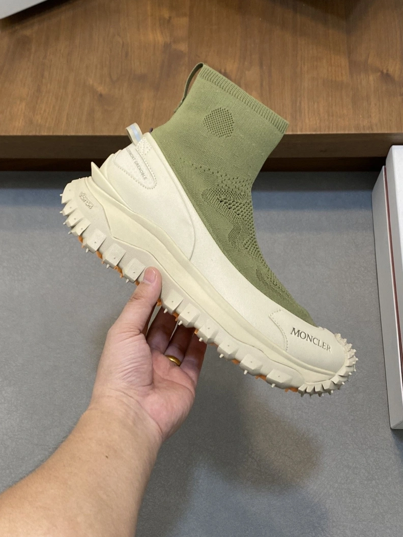 WellDesigned Mxnclxr Sneakers 197299