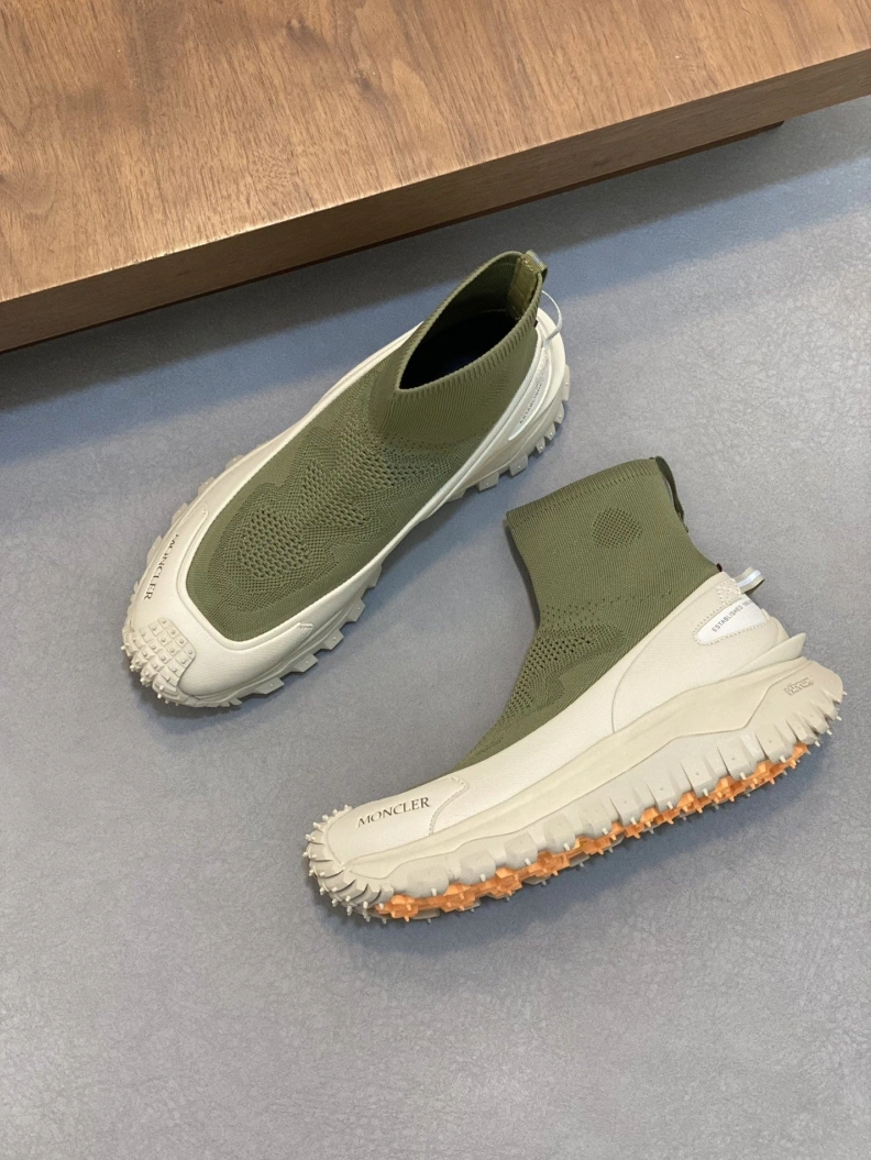 WellDesigned Mxnclxr Sneakers 197299