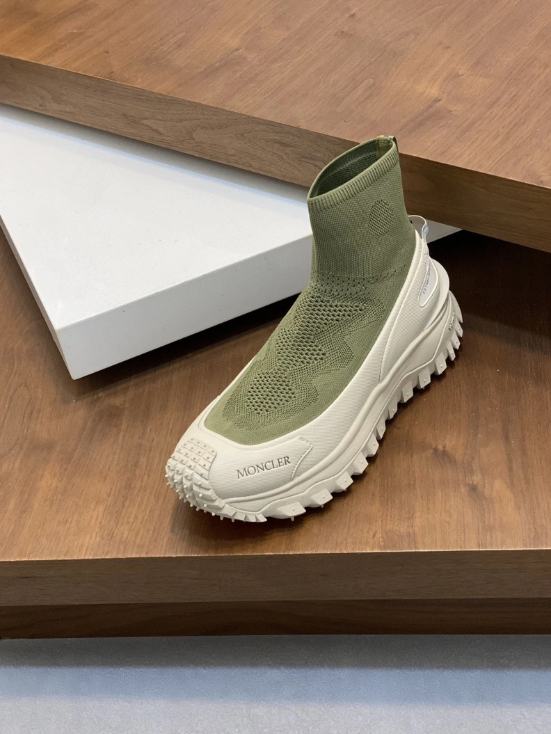 WellDesigned Mxnclxr Sneakers 197299