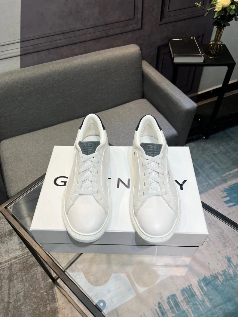 Gxvxnchy Sneakers HighQuality 152303
