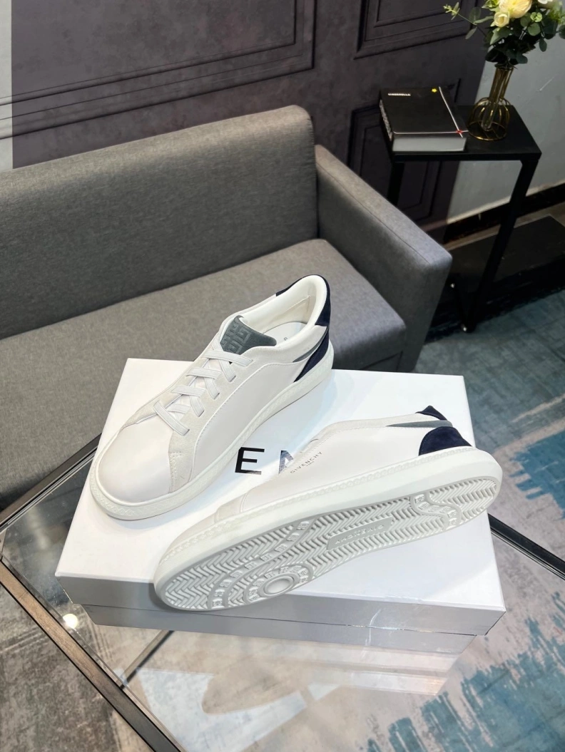 Gxvxnchy Sneakers HighQuality 152303
