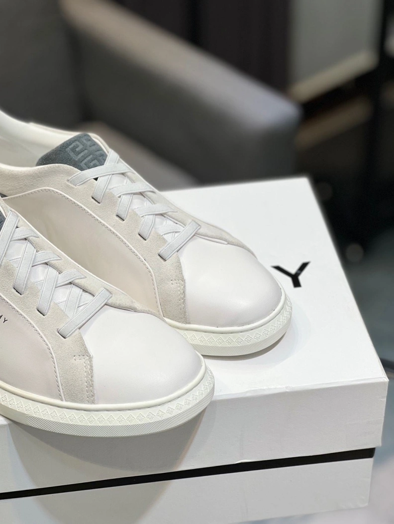 Gxvxnchy Sneakers HighQuality 152303