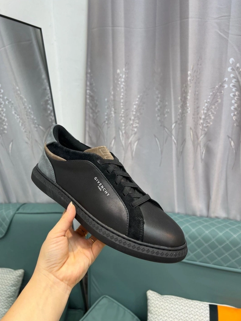 Gxvxnchy Sneakers Compact 152302
