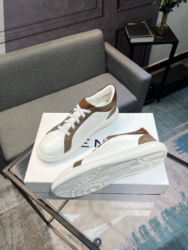 Gxvxnchy Sneakers Unique 152291