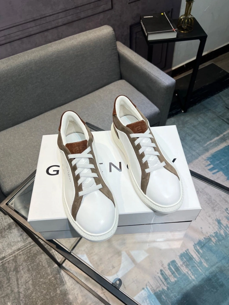 Gxvxnchy Sneakers Unique 152291
