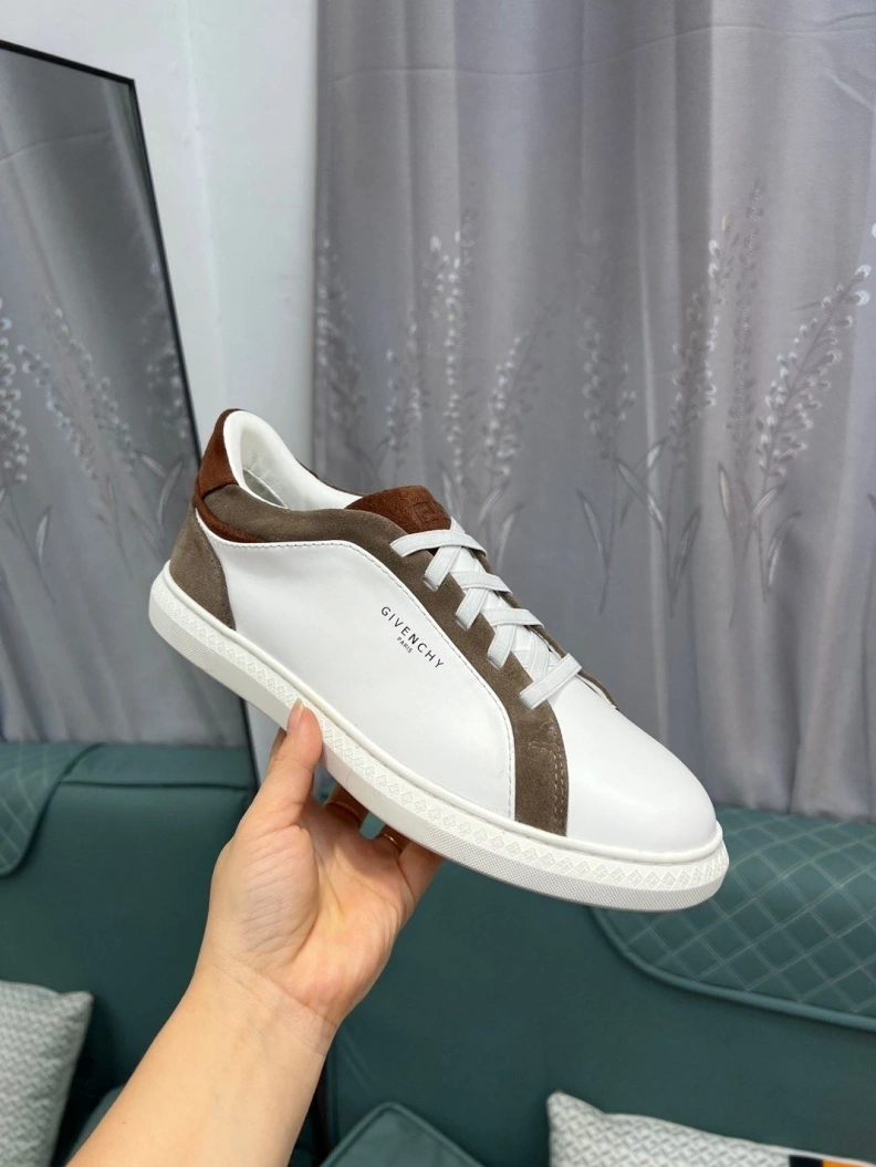 Gxvxnchy Sneakers Unique 152291