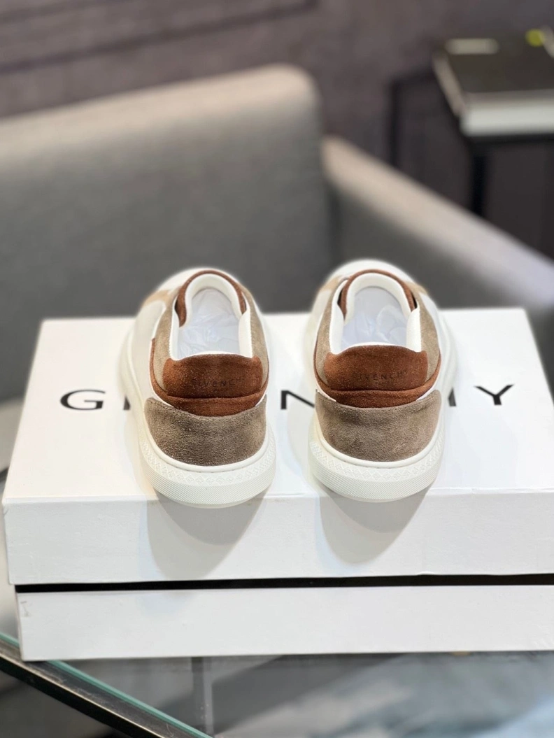Gxvxnchy Sneakers Unique 152291