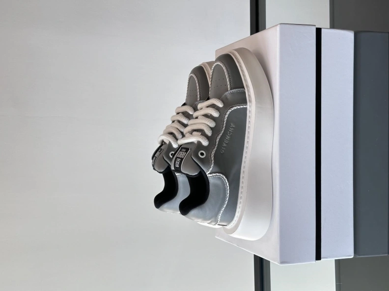 Gxvxnchy Sneakers Stylish 152300