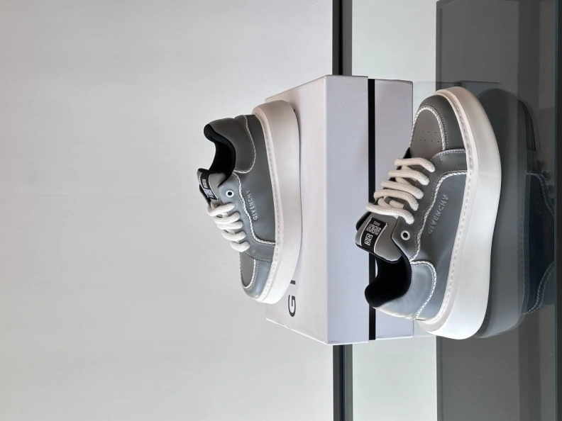 Gxvxnchy Sneakers Stylish 152300