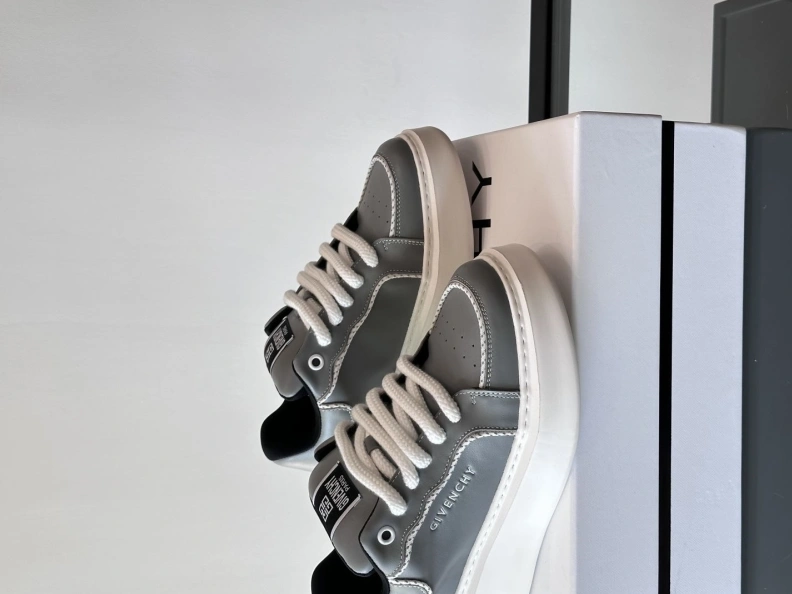 Gxvxnchy Sneakers Stylish 152300