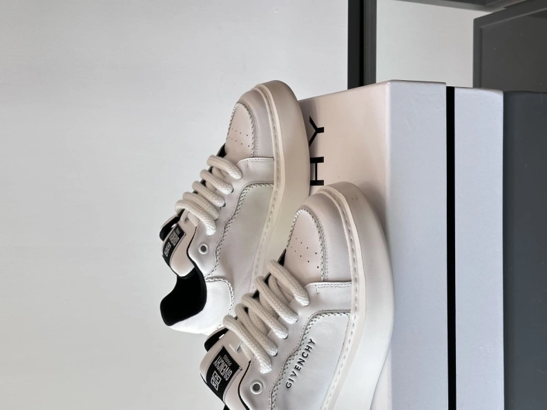Bright Gxvxnchy Sneakers 152293