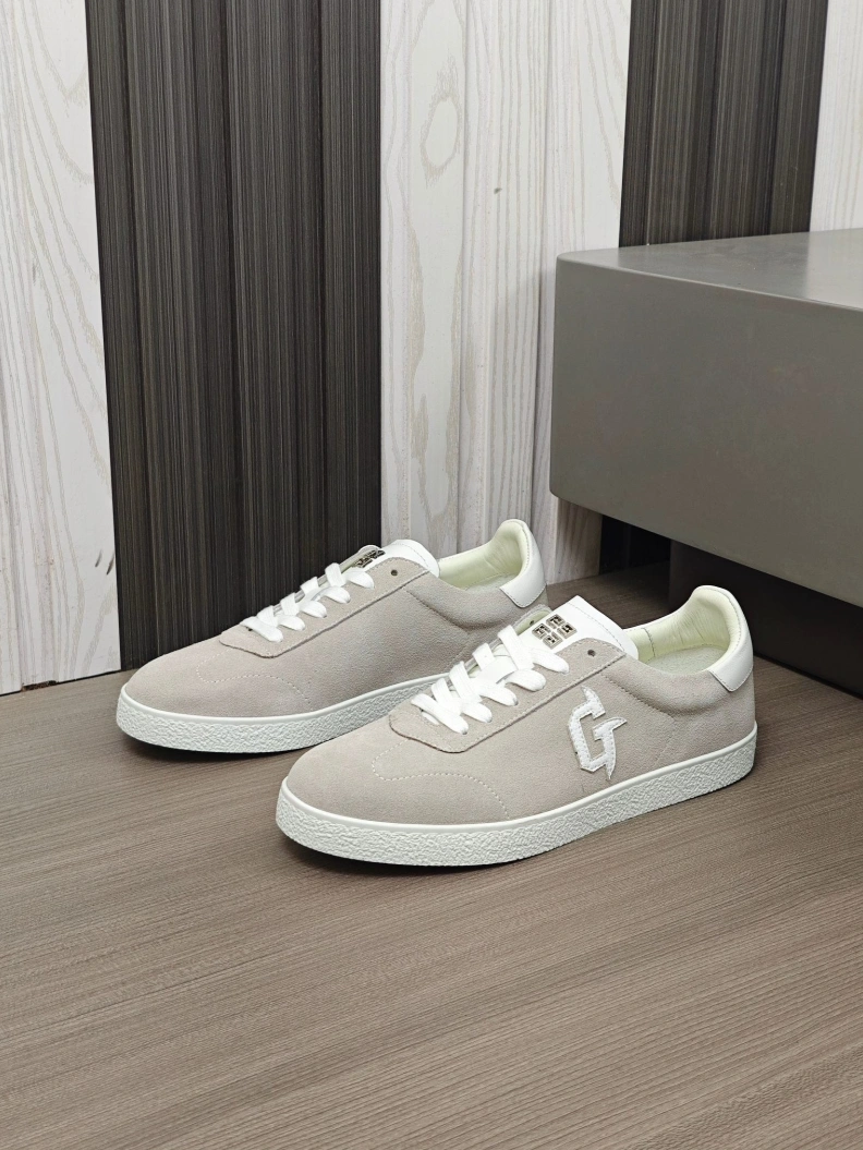 Gxvxnchy Sneakers AllSeason 152286