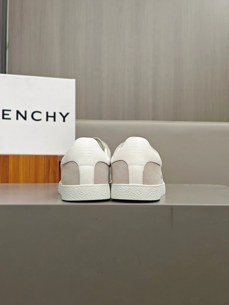 Gxvxnchy Sneakers AllSeason 152286
