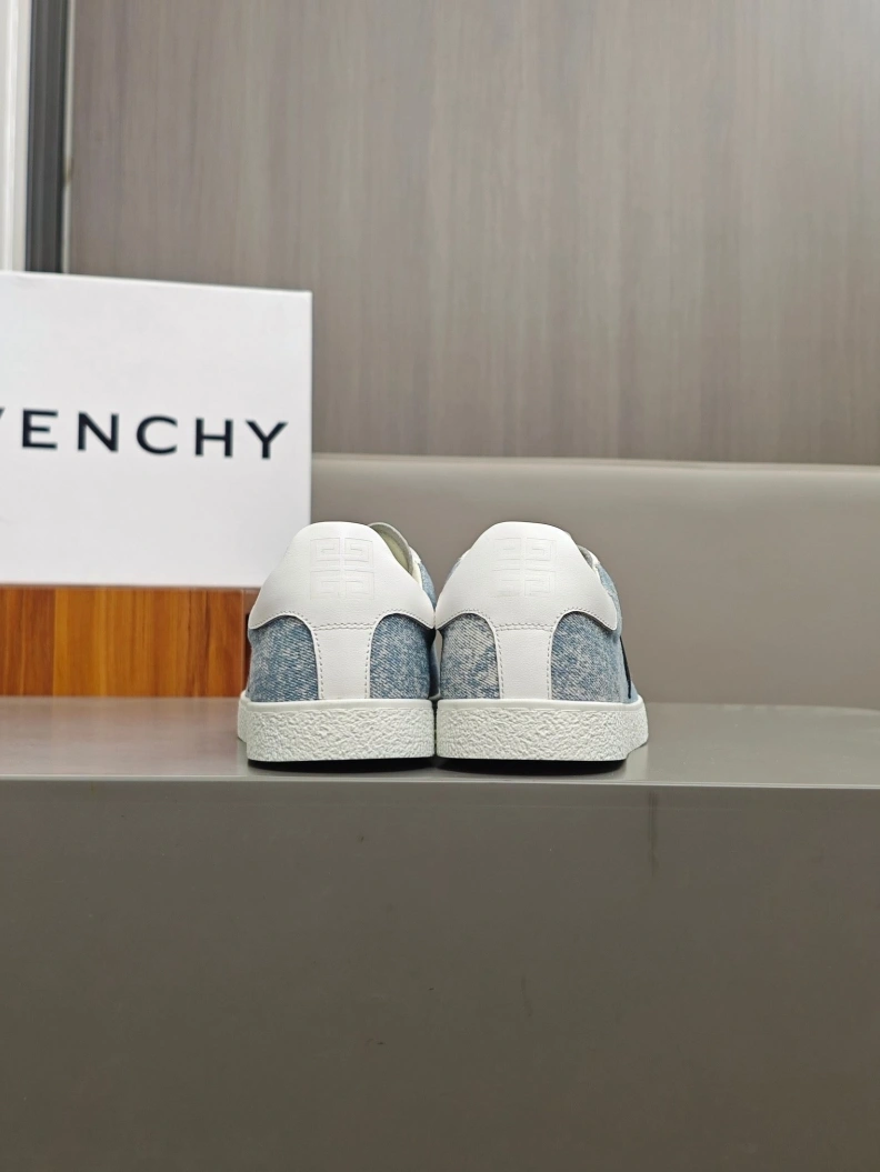 Gxvxnchy Sneakers Resilient 152290