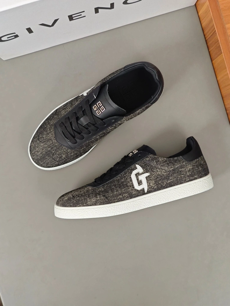 UrbanStyle Gxvxnchy Sneakers 152285