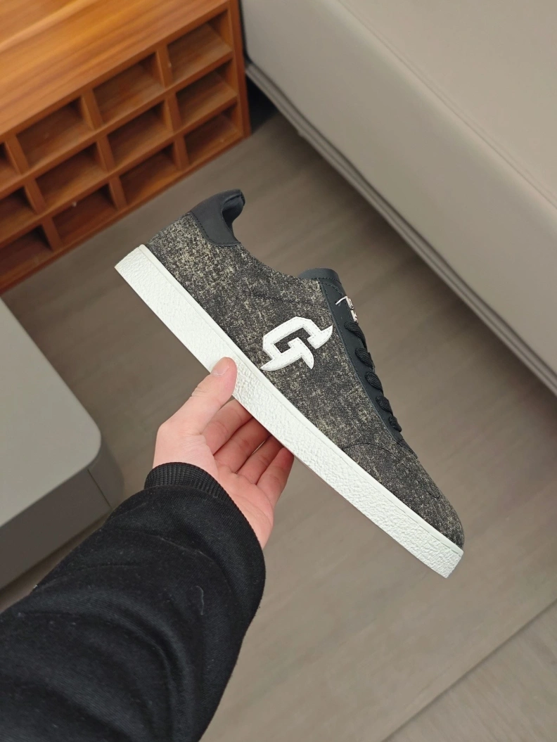 UrbanStyle Gxvxnchy Sneakers 152285