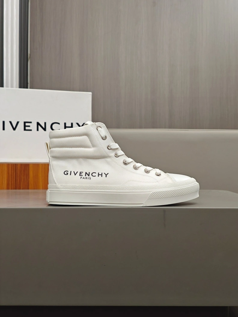ModernLook Gxvxnchy Sneakers 152294
