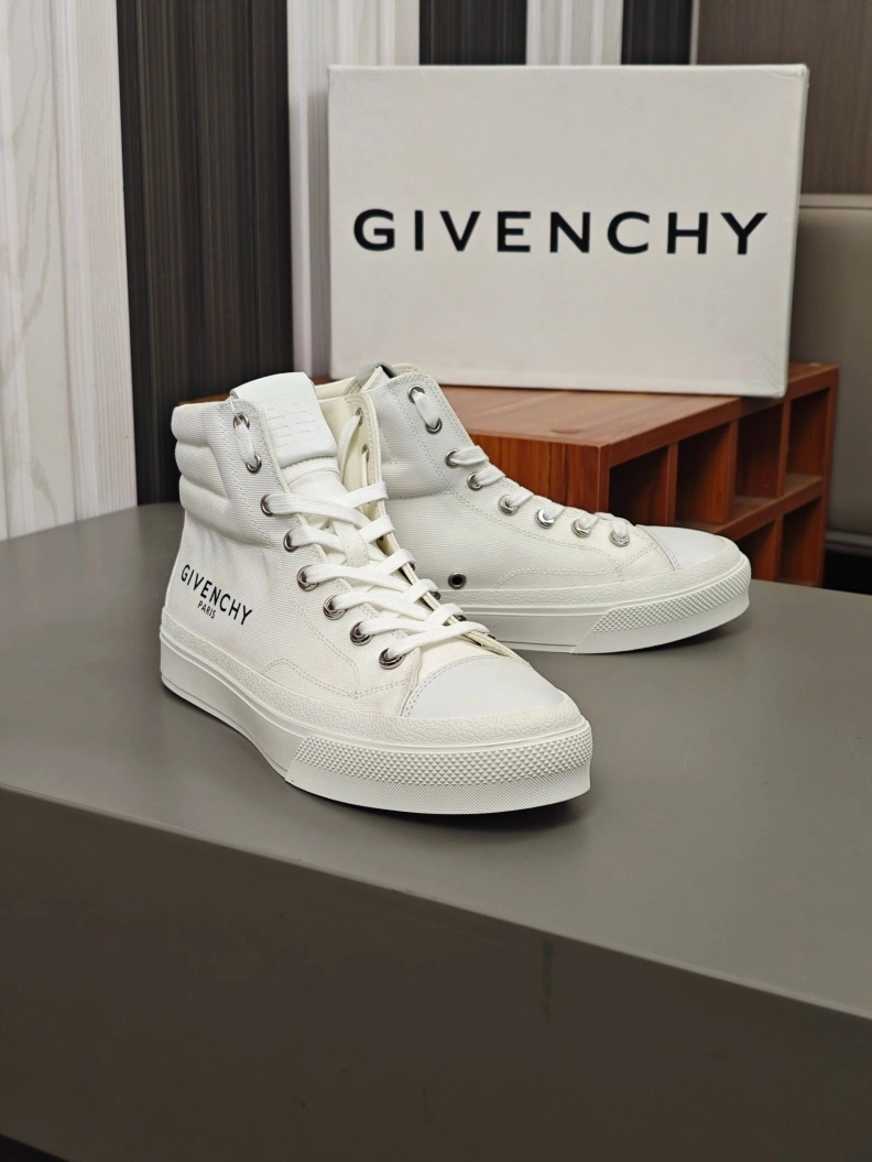 ModernLook Gxvxnchy Sneakers 152294