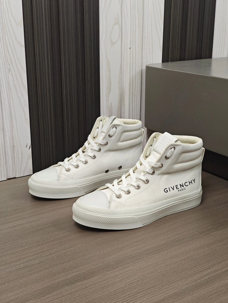 ModernLook Gxvxnchy Sneakers 152294