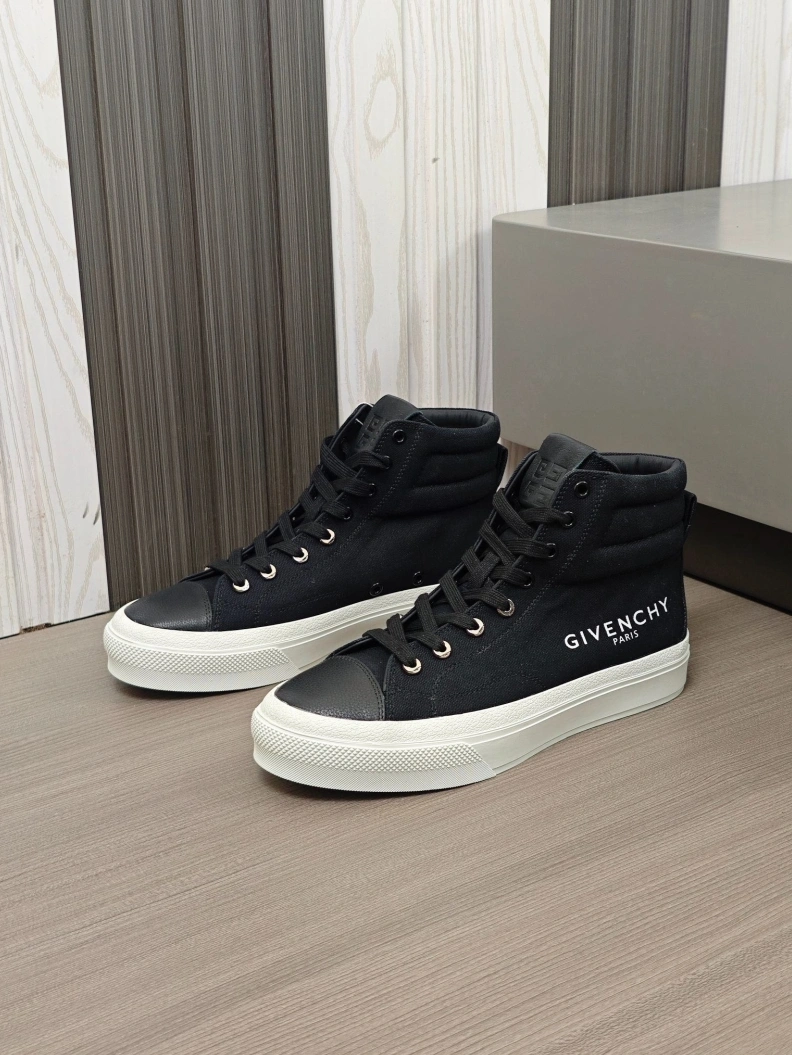 Gxvxnchy Sneakers Bold 152287