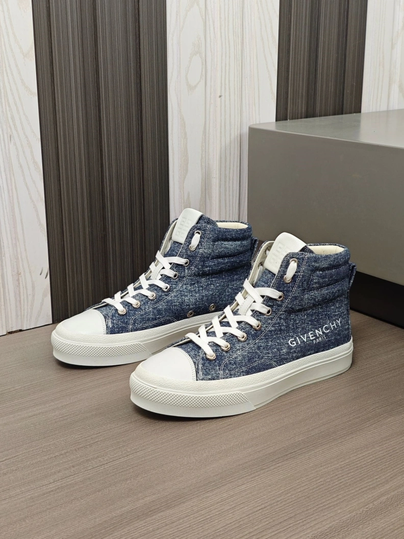 Gxvxnchy Sneakers Bold 152284