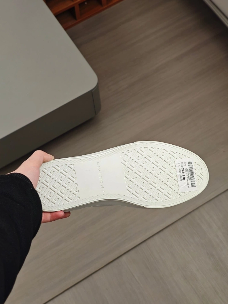Gxvxnchy Sneakers Minimalist 152275