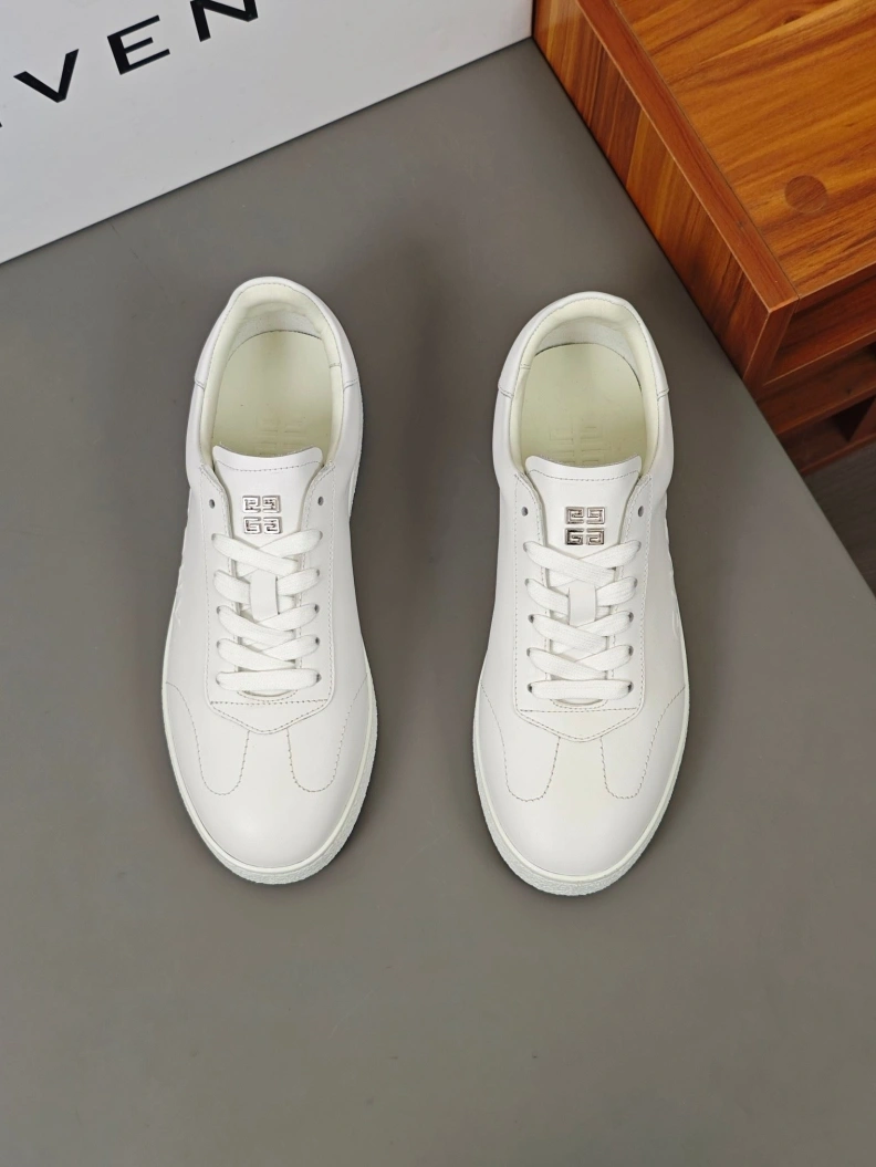 Durable Gxvxnchy Sneakers 152280