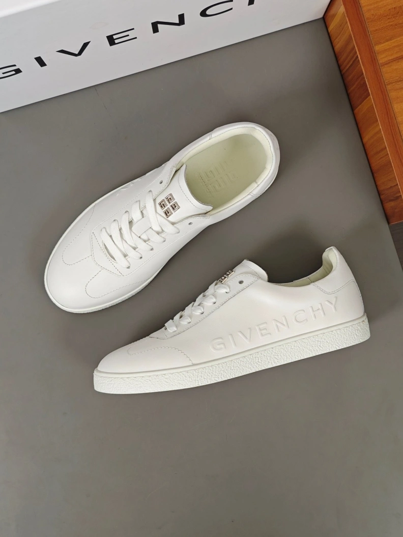 Durable Gxvxnchy Sneakers 152280