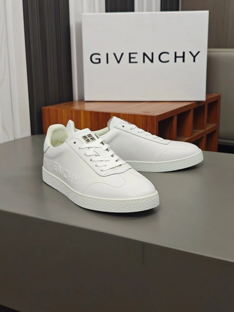 Durable Gxvxnchy Sneakers 152280