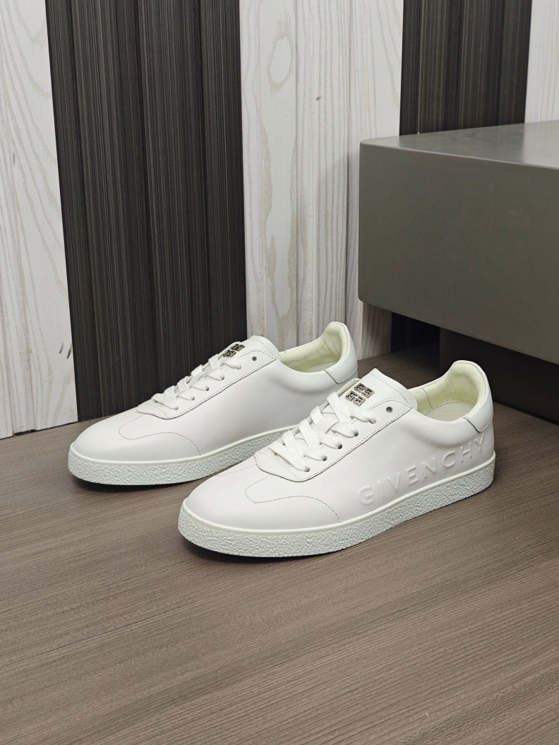 Durable Gxvxnchy Sneakers 152280